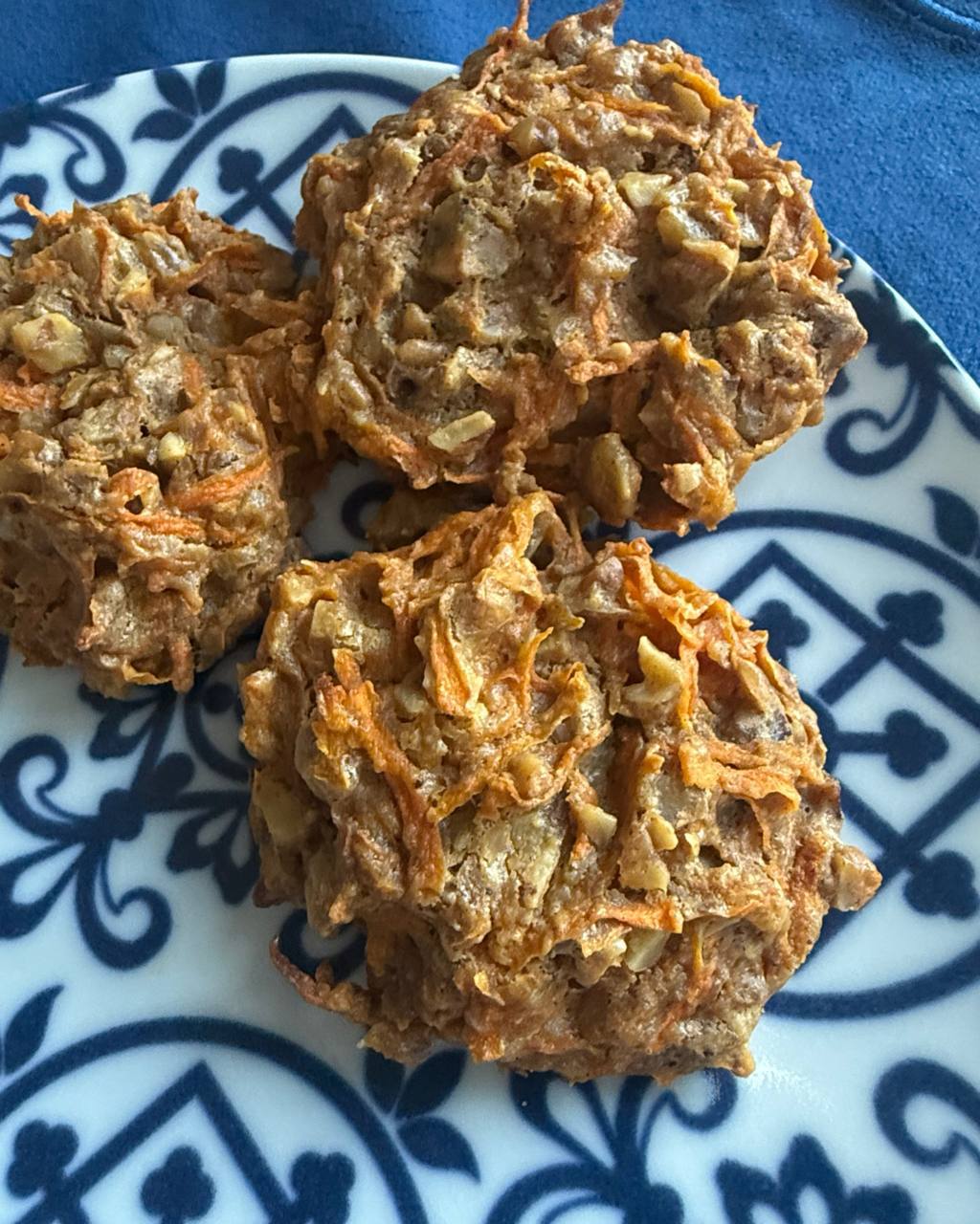 Печенье с морковью и ореховой мукой на ужин